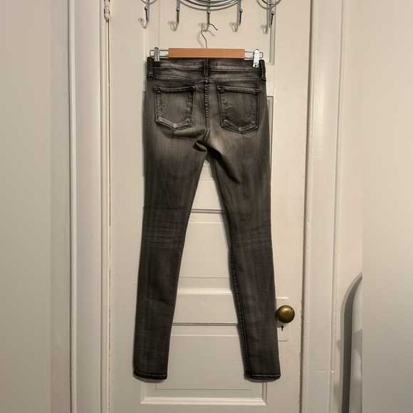 Flying Monkey Grey Distressed-Wash Skinny Jeans - Size 26 - Picture 10 of 11